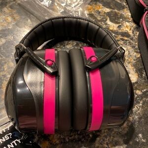 Womens TradeSmart. shooters headgear